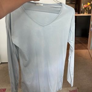 long sleeve blue shirt soooo soft!! perfect for a boat day
